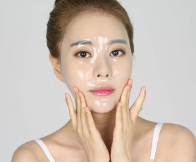 Đắp Mặt Nạ Collagen Trắng Da Hàn Quốc